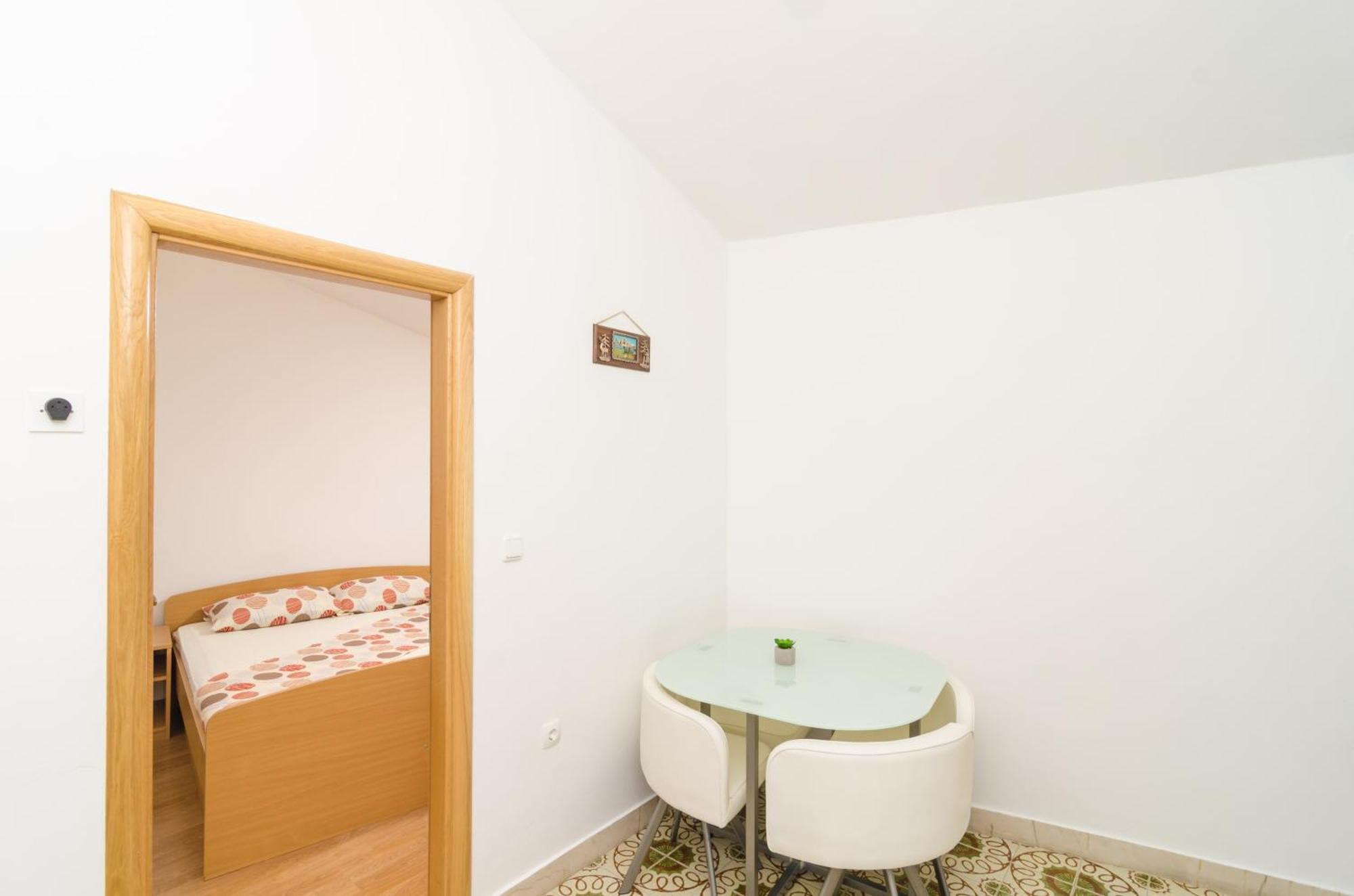 Rooms & Apartments Barisic Mlini Rum bild