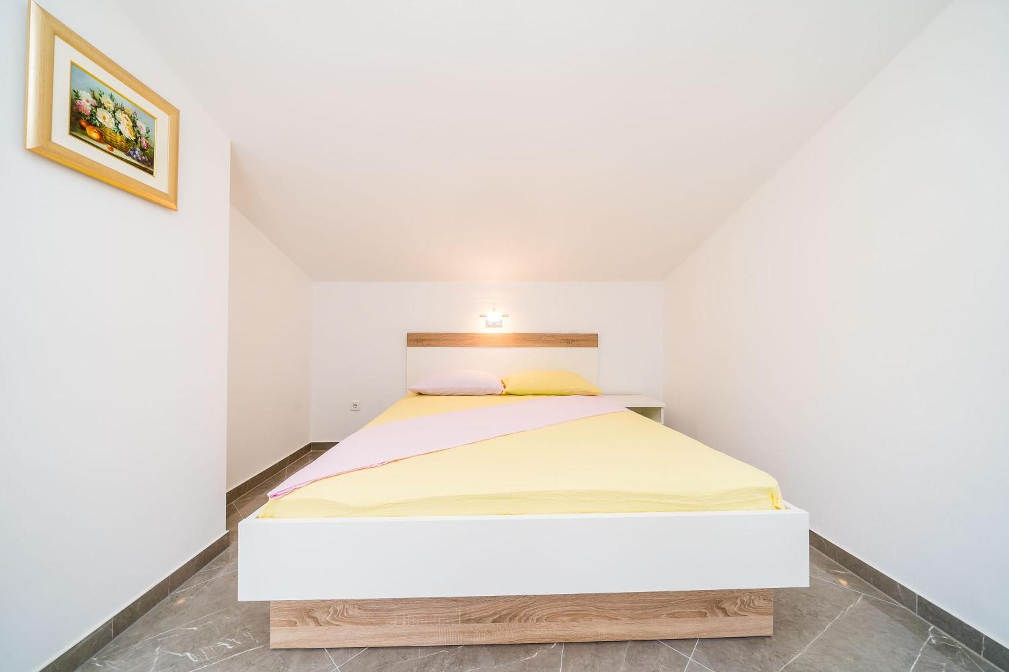 Rooms & Apartments Barisic Mlini Rum bild