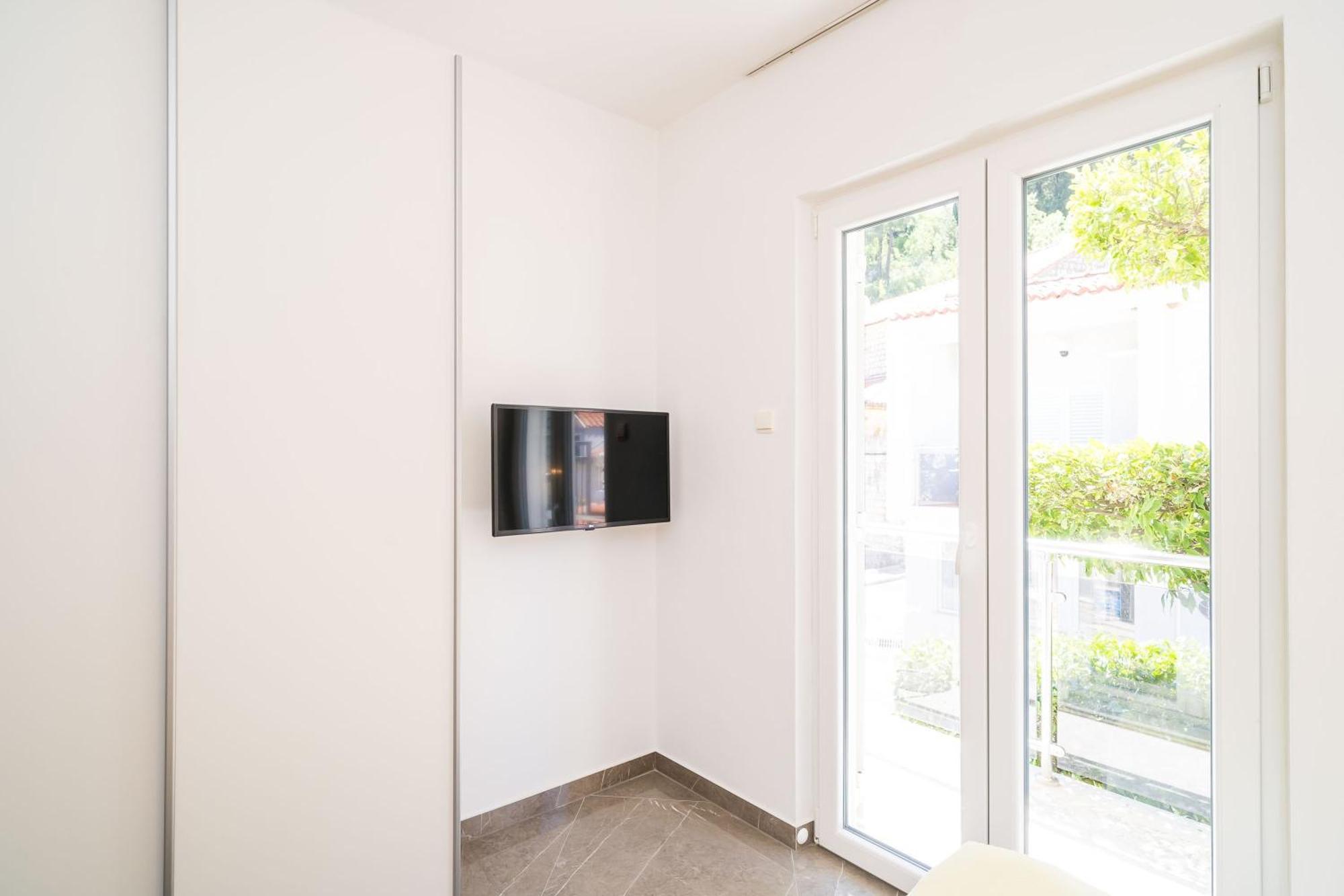 Rooms & Apartments Barisic Mlini Rum bild