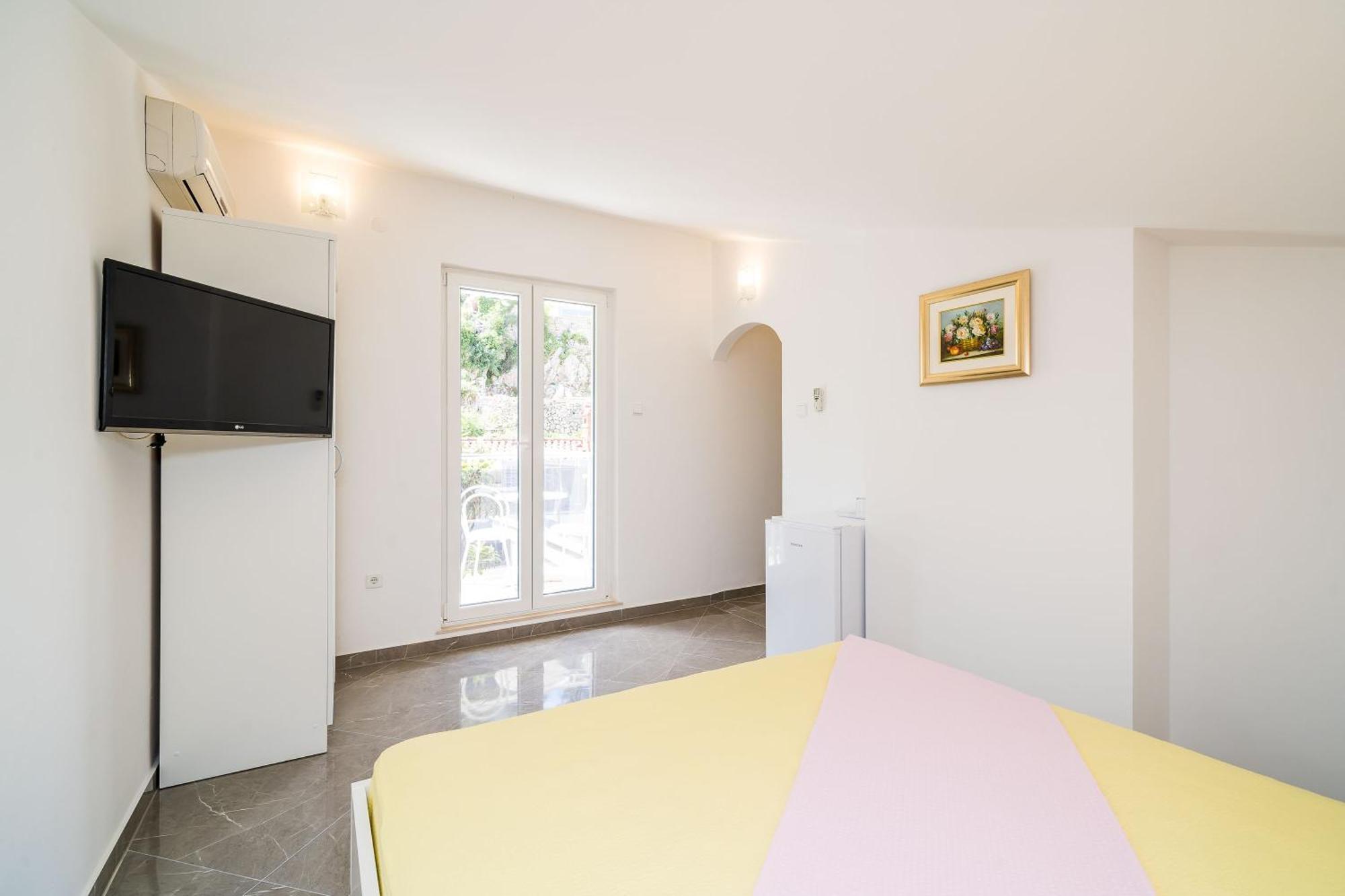 Rooms & Apartments Barisic Mlini Rum bild