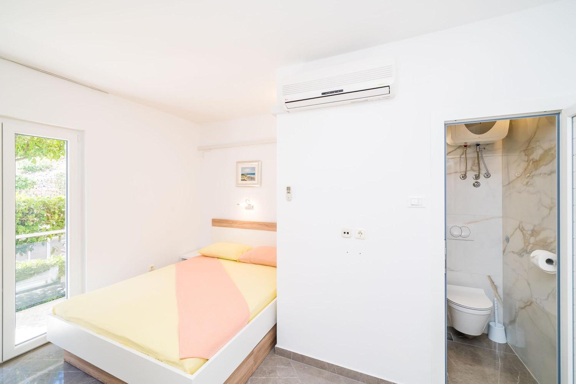 Rooms & Apartments Barisic Mlini Rum bild